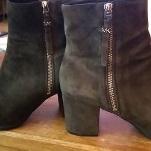 Michael Kors Gray Suede Ankle Boot SZ 8.5